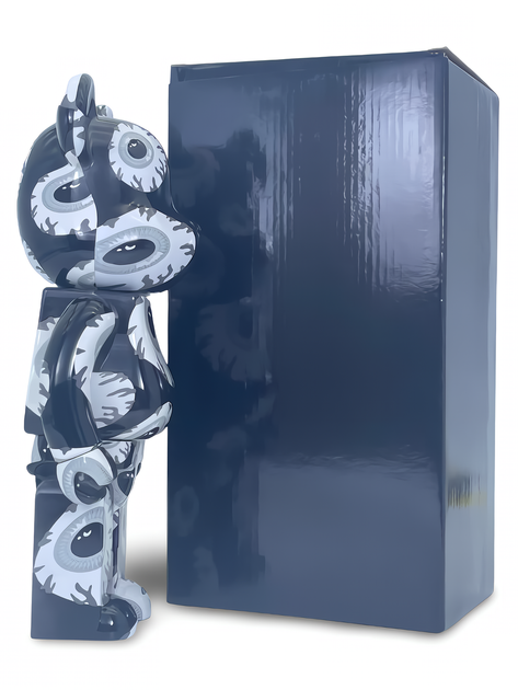 Статуетка Bearbrick x Mishka x Monochromatic 400% 28 см Medicom Toy Всевидячі очі - зображення 4