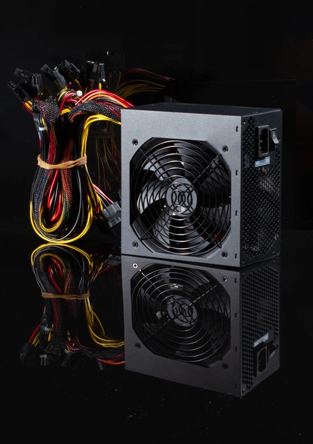 Блок питания для ПК 700W FSP ATX-700W PNR PRO 120мм silent fan ATX - изображение 2