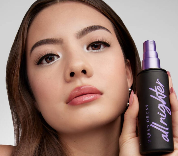 Spray utrwalający makijaż Urban Decay All Nighter Long Lasting Makeup Setting 30 ml (3605971305924) - obraz 3