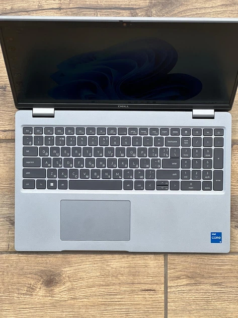 DELL Latitude 5530 - 15 FHD ( 1920x1080) ips|intel core i5 1235u