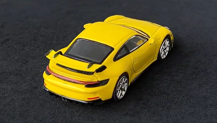 Машинка Premium MINI GT Porsche Porsche 911 (992) GT3 1:64 Yellow