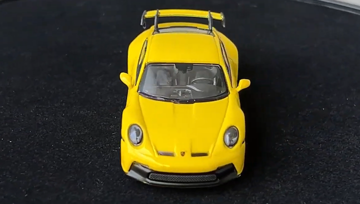 Машинка Premium MINI GT Porsche Porsche 911 (992) GT3 1:64 Yellow