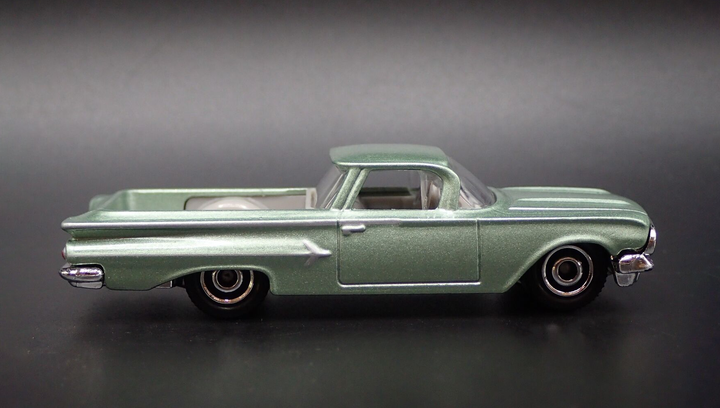 Машинка Велике Місто Matchbox 1960 Chevy El Camino Highway 1:64 HLC72 Green - зображення 2