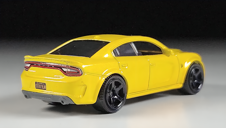 Тематична Машинка Matchbox Dodge Charger SRT Hellcat Moving Parts 1:64 FWD28/HVN15 Yellow - зображення 4