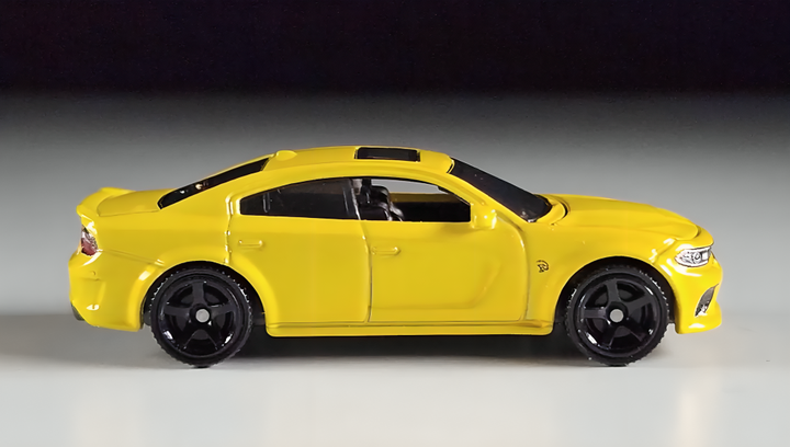 Тематична Машинка Matchbox Dodge Charger SRT Hellcat Moving Parts 1:64 FWD28/HVN15 Yellow - зображення 5