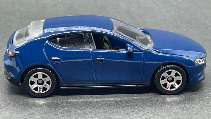 Машинка Велике Місто Matchbox 2019 Mazda 3 Highway 1:64 HLD11 Blue