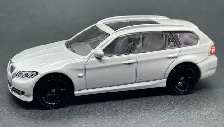 Машинка Большой Город Matchbox 2012 BMW 3 Series Touring Highway 1:64 HLC71 White - Фото 3 Машинка Большой Город Matchbox 2012 BMW 3 Series Touring Highway 1:64 HLC71 White - изображение 3