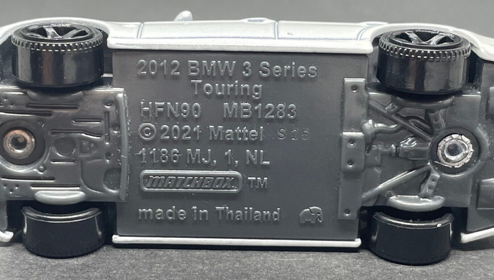 Машинка Большой Город Matchbox 2012 BMW 3 Series Touring Highway 1:64 HLC71 White - Фото 6 Машинка Большой Город Matchbox 2012 BMW 3 Series Touring Highway 1:64 HLC71 White - изображение 6