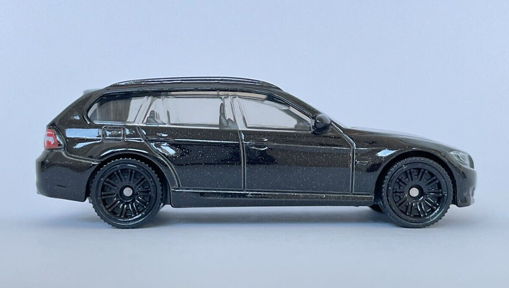 Машинка Большой Город Matchbox 2012 BMW 3 Series Touring Highway 1:64 HFR27 Black - Фото 5 Машинка Большой Город Matchbox 2012 BMW 3 Series Touring Highway 1:64 HFR27 Black - изображение 5