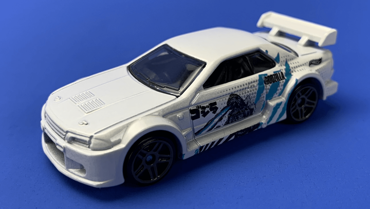 Набір Машинка Базова Hot Wheels Nissan Skyline GT-R R33 Godzilla J