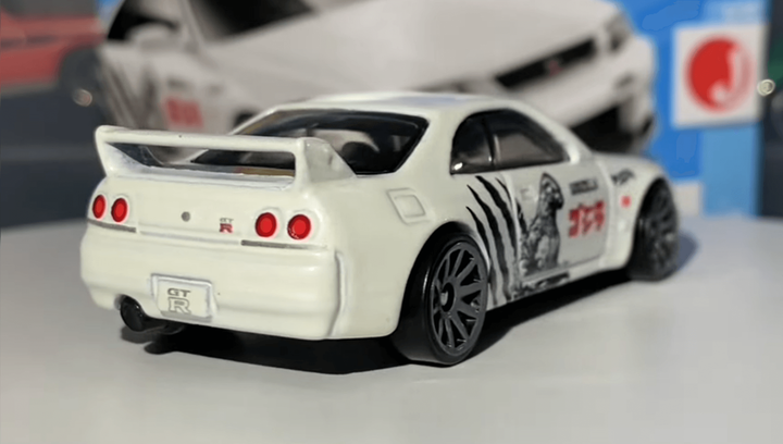 ホットウィール Nissan skyline GT-R R32 R33nismo Набор Машинка Базовая Hot Wheels Nissan Skyline GT-R R33 Godzilla
