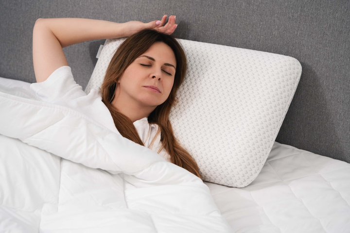Подушка ортопедична Ardesto Sleepwell Memory foam Прямокутна Біла 60х40х12 см (ART6040CLP) - зображення 7