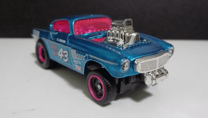 Машинка Базовая Hot Wheels Volvo P1800 Gasser Super Treasure Hunt