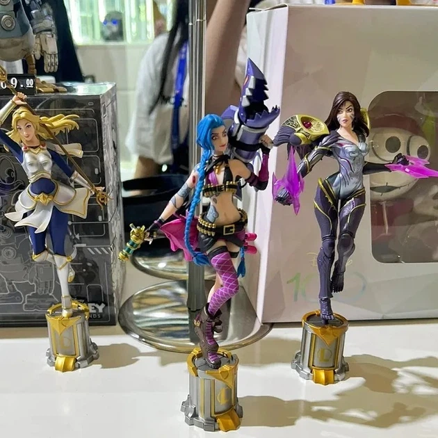 Фигурка из игры League of Legends Лига легенд, Jinx, Джинкс, 22 см