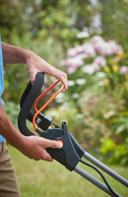Газонокосилка аккумуляторная Black&Decker BCMW33184L2 - изображение 4