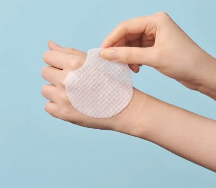 Успокаивающие пэды с берёзовым соком Round Lab Birch Juice Moisturizing Pad 80 шт - Фото 6 Успокаивающие пэды с берёзовым соком Round Lab Birch Juice Moisturizing Pad 80 шт - изображение 6