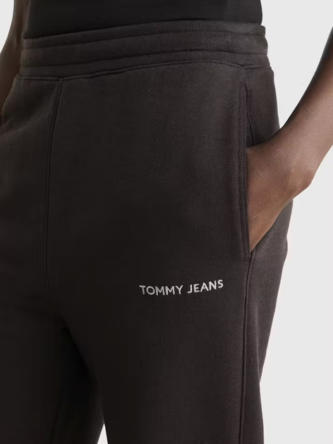 Spodnie dresowe damskie joggery Tommy Jeans DW0DW17309-BDS XS Czarne (8720645981336) - obraz 5