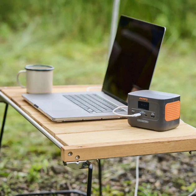 Stacja ładująca Jackery Explorer 100 Plus / 128 W / 99.2 Wh / LiFePO4 (21-0001-000164) - obraz 8