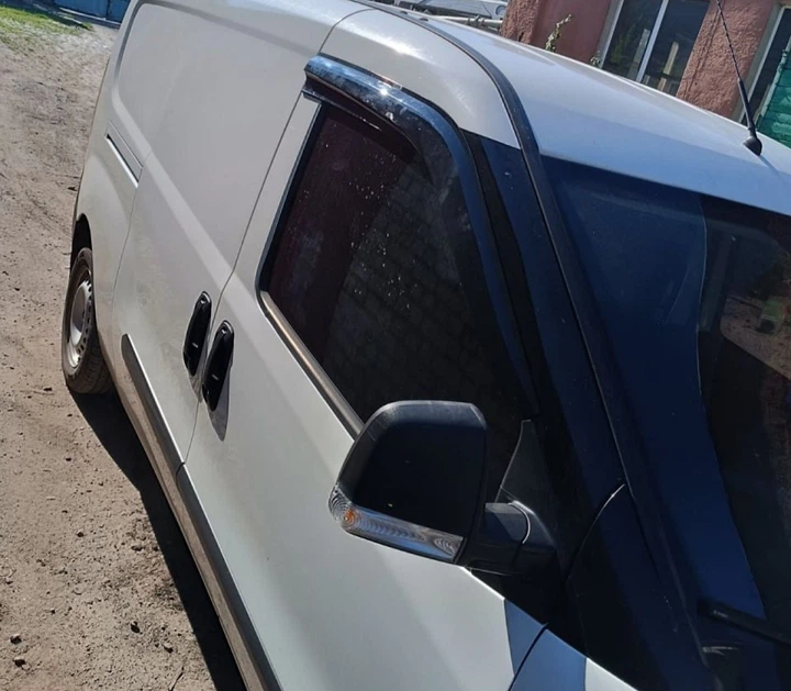Ветровики (2 шт., Sunplex Sport) для Opel Combo 2012-2018 гг - Фото 4 Ветровики (2 шт., Sunplex Sport) для Opel Combo 2012-2018 гг - изображение 4
