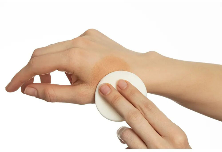 Puder przeciwsłoneczny matujący Cantabria Labs Heliocare 360 Oil-free w kompakcie SPF 50+ Beige 10 g (8470002141469) - obraz 4