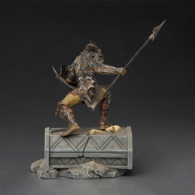 Figurka Iron Studios Lord of Rings Armoured Orc Art Scale 1/10 (Władca Pierścieni) (0609963127801) - obraz 8