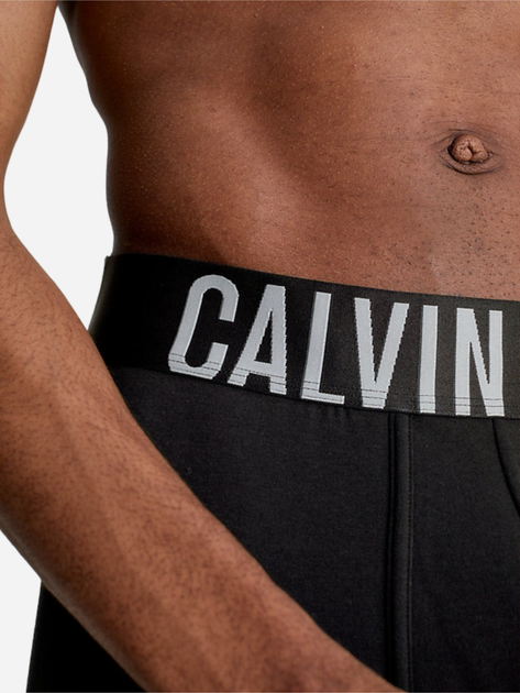 Zestaw majtek męskich typu bokserki Calvin Klein Underwear Trunk 2Pk 000NB2602A-UB1 XL 2 szt Czarny (8719853379875) - obraz 4