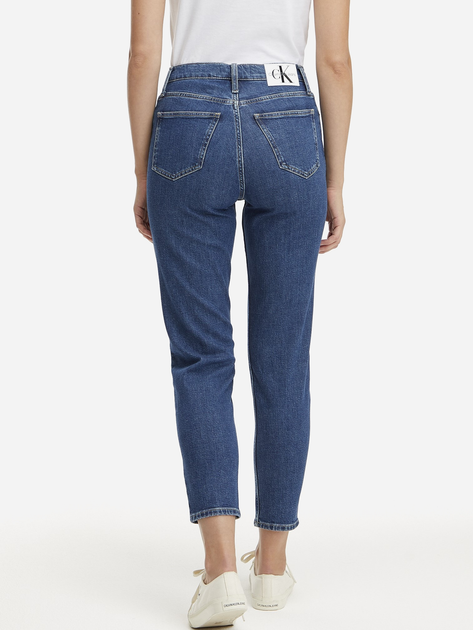 Jeansy damskie mom`s z wysokim stanem Calvin Klein Jeans J20J2215891BJ NI25 Granatowe (8720107891944) - obraz 2