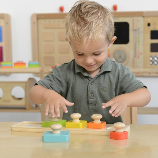 Розвиваюча таблиця Masterkidz Montessori Вивчаємо розміри та кольори (6955920003881) - зображення 9