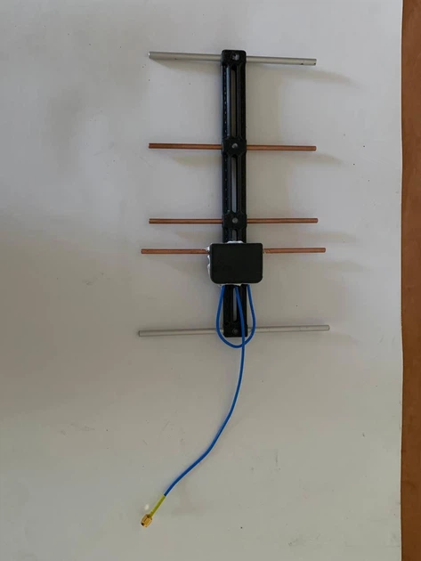 Антенна Яги(Yagi) 750MHz для летающих ретрансляторов 12.5dBi