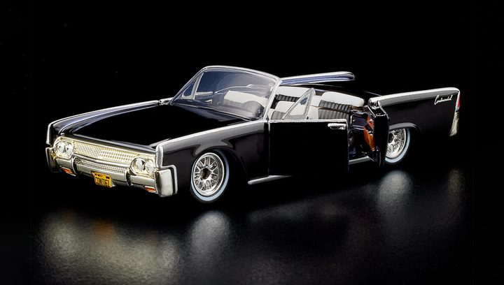 Машинка Premium Hot Wheels '61 Lincoln Continental Red Line Club