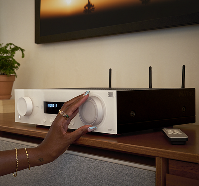 AV-ресивер JBL MA710 White - изображение 8