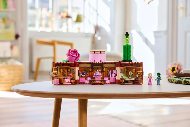 Конструктор LEGO Wicked Bright 2024 Гуртожиток Глінда та Елфаба 740 елементів (75683) - зображення 13