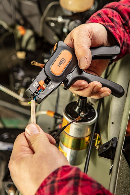 Знімач ізоляції Neo Tools 01-519 автоматичний 195 мм (5907558415599) - зображення 7