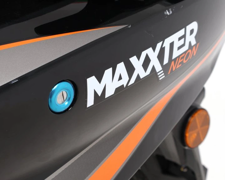 Електроскутер Maxxter NEON (Black) - Фото 13 Електроскутер Maxxter NEON (Black) - изображение 13
