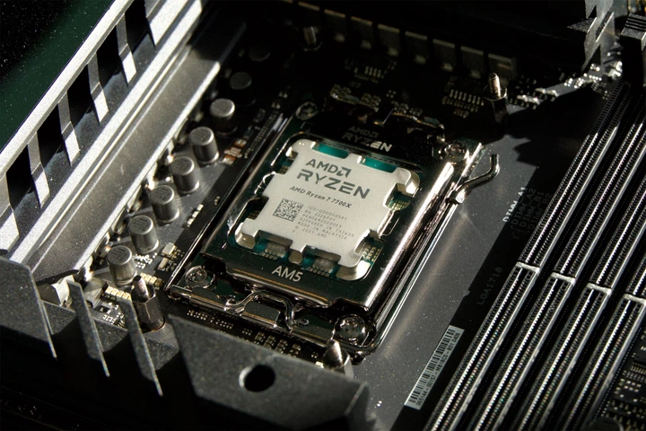Процессор AMD Ryzen 7 7700X (100-100000591WOF) [77539] – фото