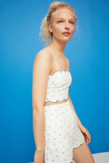 Топ льняной H&M 271071333 M Білий/Синій - Фото 2 Топ льняной H&M 271071333 M Білий/Синій - зображення 2