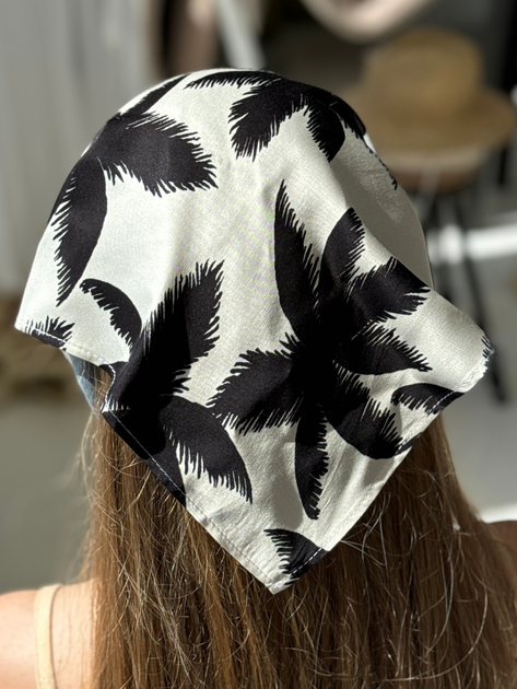 Жіноча літня косинка Пальма D.Hats біла - Фото 3 Жіноча літня косинка Пальма D.Hats біла - зображення 3