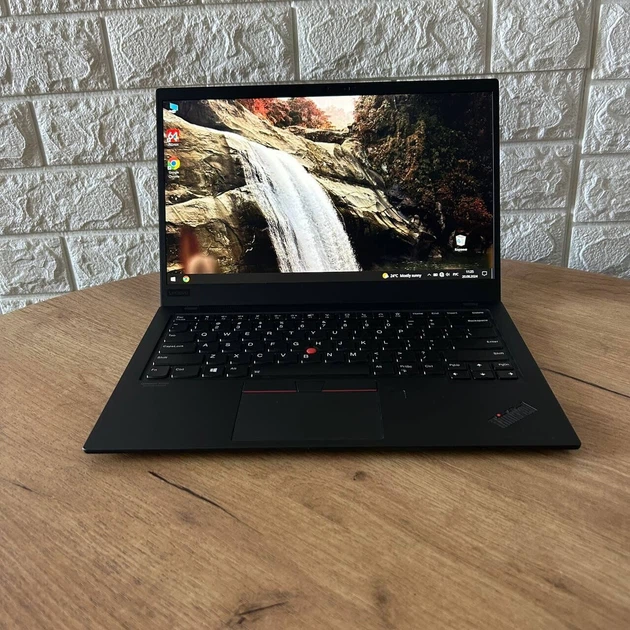 Ультрабук Б-класс Lenovo ThinkPad X1 Carbon Gen 8 / 14