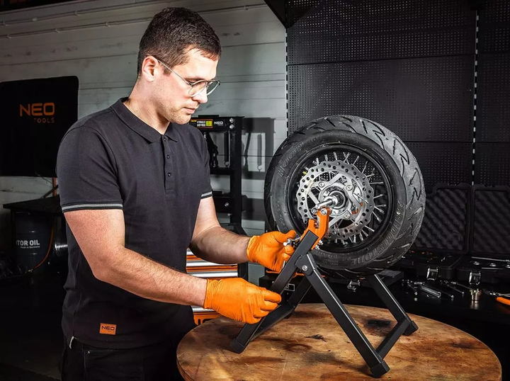 Wyważarka statyczna NEO Tools do kół motocyklowych 10-590 (5907558466980) - obraz 14