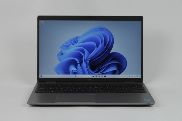 DELL 5520/ i5-1145G7+16G+Nvme1TB③ Notebook Dell Latitude 5520 i5-1145G7 Memoria 16gb Ssd 256gb Tela