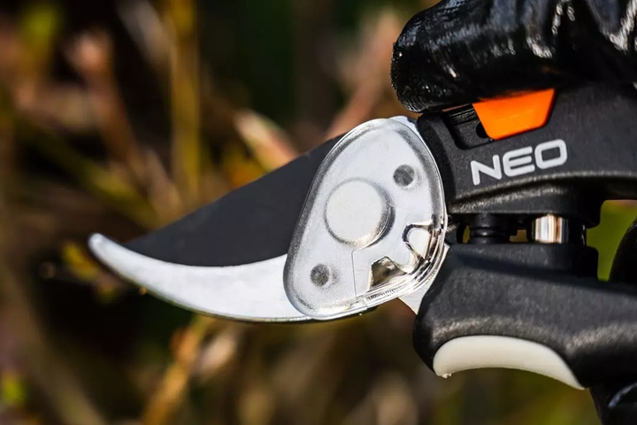 Sekator NEO Tools by-pass 200 mm do 18 mm z przekładnią 15-204 (5907558464795) - obraz 4