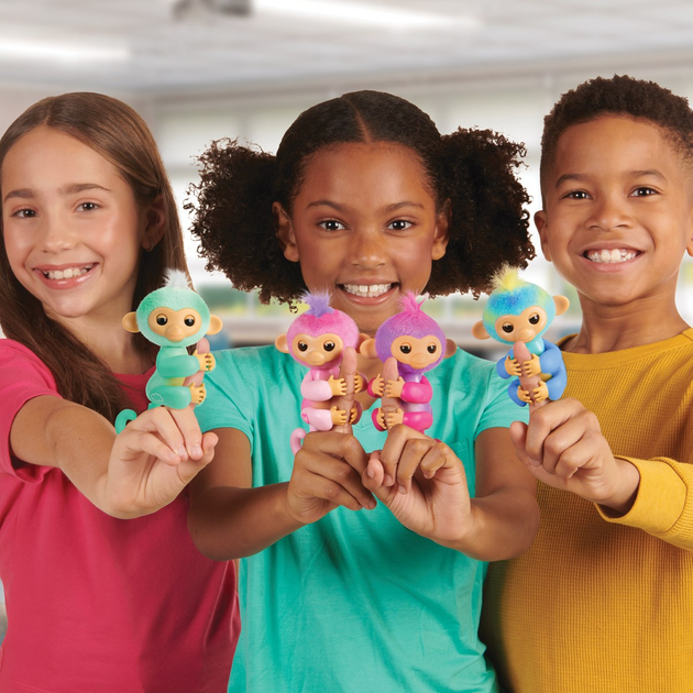 Фігурка інтерактивна Cobi Fingerlings - Мавпка рожева Harmony (5902251500078) - зображення 3