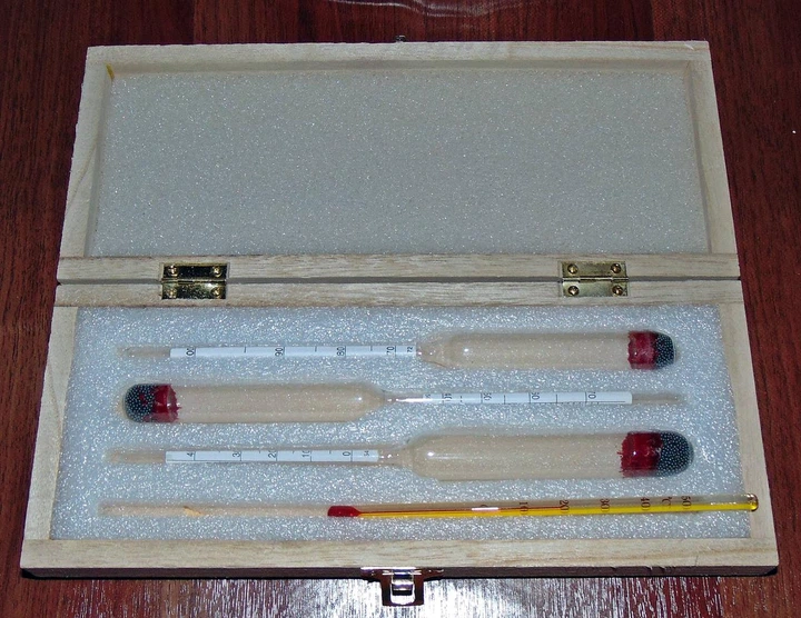 Набор ареометров профессиональный 0-40, 40-70, 70-100% в деревянном футляре - изображение 3