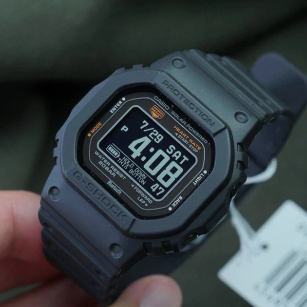 Часы Casio G-Shock DW-H5600-1JR Sports line G-SQUAD series