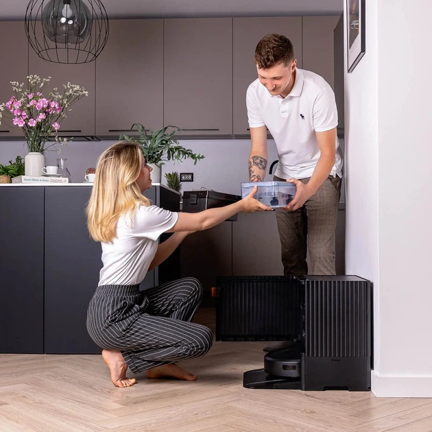 Робот-пилосос миючий iRobot Roomba Combo 10 Max Функція миття підлоги Станція прибирання Створення картки приміщення 68 дБ - зображення 9