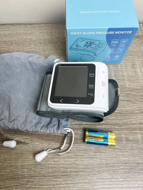 Тонометр на запястье аппарат для измерения давления автоматический цифровой измеритель давления AOJ-35C + батарейки - изображение 9