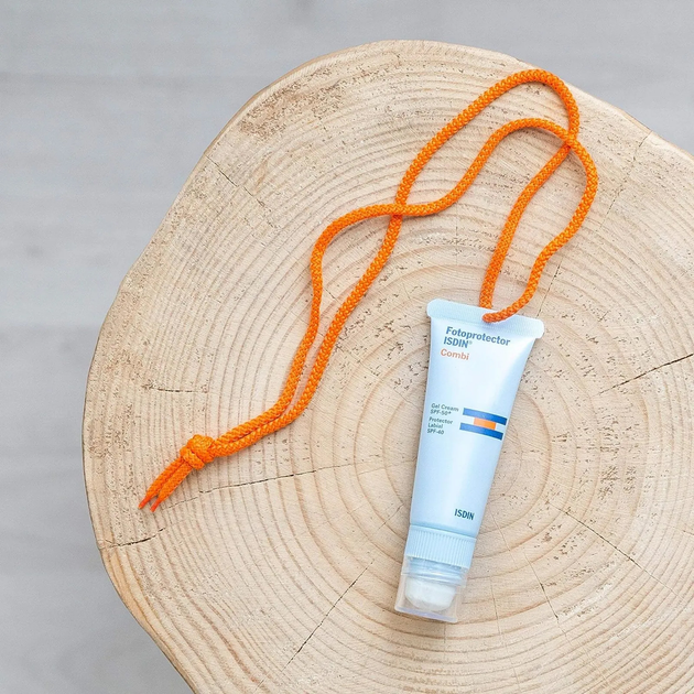 Krem-żel przeciwsłoneczny do twarzy Isdin Fotoprotector Combi SPF50+ i do ust SPF40+ 20 ml (8470001677020) - obraz 3