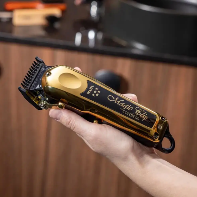 Професійний набір для стрижки Wahl Gold Limited Edition Cordless: машинка Magic Clip, тример Detailer - Фото 8 Професійний набір для стрижки Wahl Gold Limited Edition Cordless: машинка Magic Clip, тример Detailer - зображення 8
