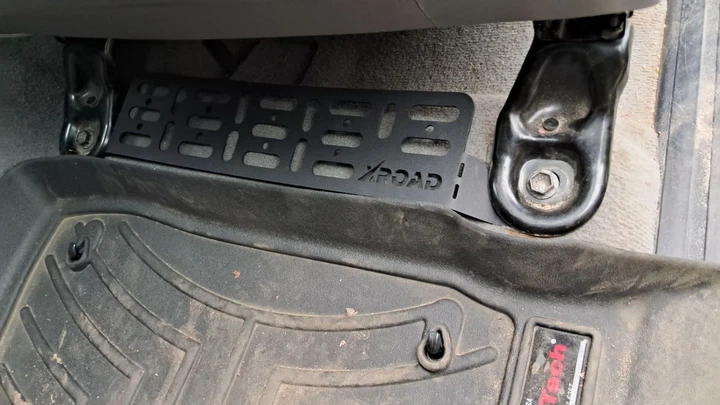 Molle-панель под переднее сиденье XRoad на Toyota Land Cruiser Prado 120, Lexus GX 470 - изображение 7