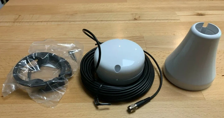 Антена Lowrance GPS-500 для трансівера AIS NAIS-500 - зображення 3